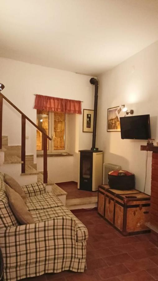 La Casa Di Sally Pitigliano Esterno foto
